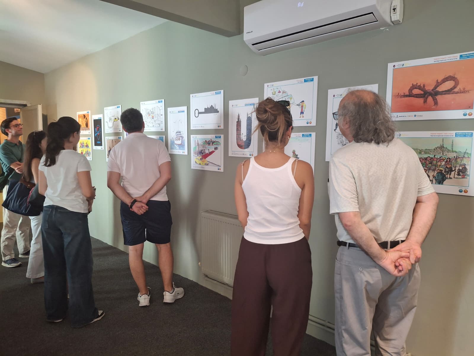 “İstanbul’da Turist Olmak” Karikatür Sergisi Büyükada’da Açıldı